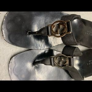 Gucci Leather Flip Flops